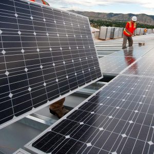 Tấm pin năng lượng mặt trời có chức năng hấp thụ ánh sáng, biến nhiệt năng thành điện năng