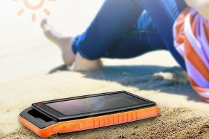 Pin sạc điện thoại năng lượng mặt trời RAVPOWER-PB003 15000mAh